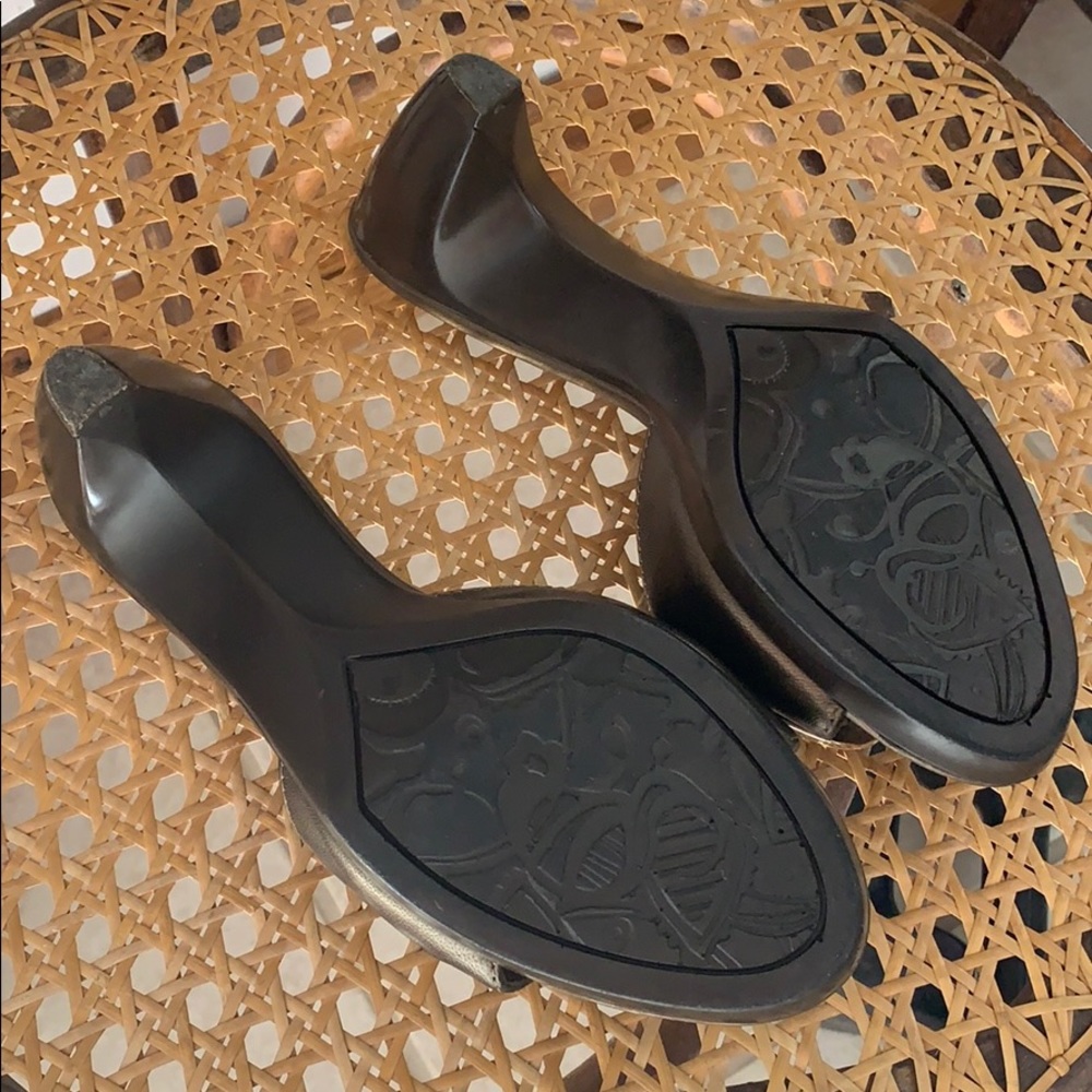 Bandolino Sandals size 6.5 taupe color - Picture 8 of 8